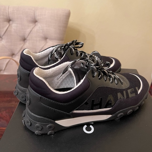 Chanel women’s navy blue sneakers in size 37.5 - Picture 3 of 8